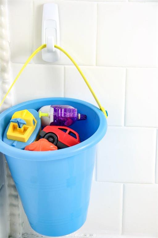 How to Use Adhesive Strips to Organize Your Bathroom